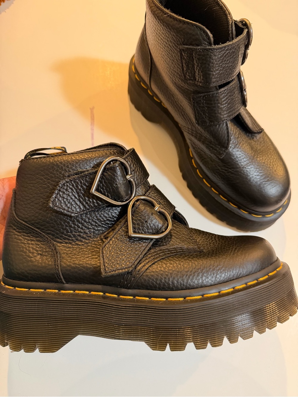 Dr.Martens Devon Heart Milled Nappa
Leather Platform Boots